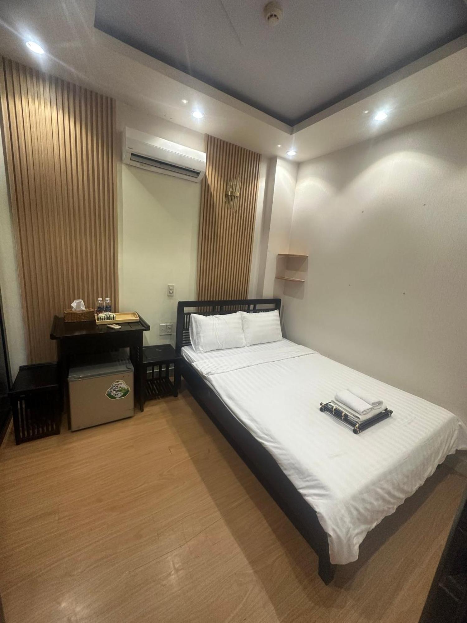 Golden Uc Chau House & Spa Ho Chi Minh-stad Buitenkant foto